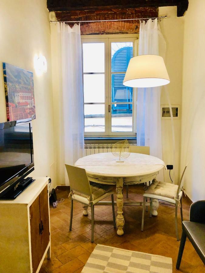 Delicious Santa Croce Apartment ลุคคา ภายนอก รูปภาพ