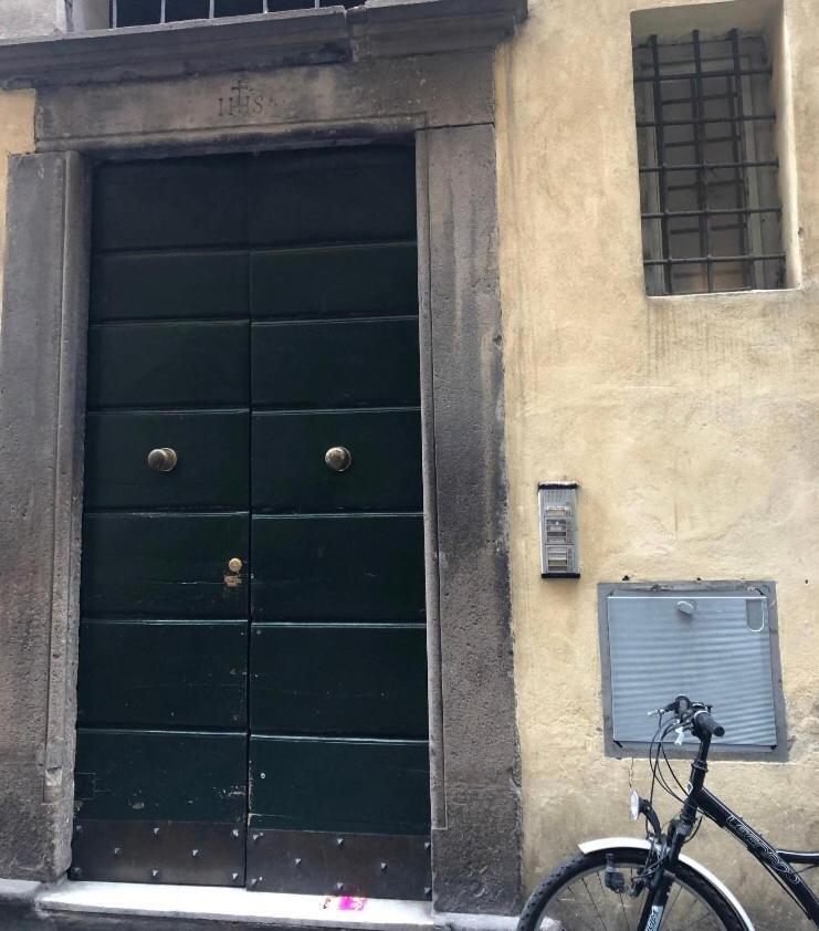Delicious Santa Croce Apartment ลุคคา ภายนอก รูปภาพ